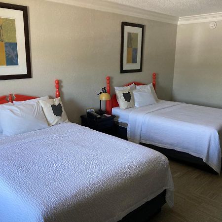 The Aurora Inn Hotel And Event Center Ngoại thất bức ảnh
