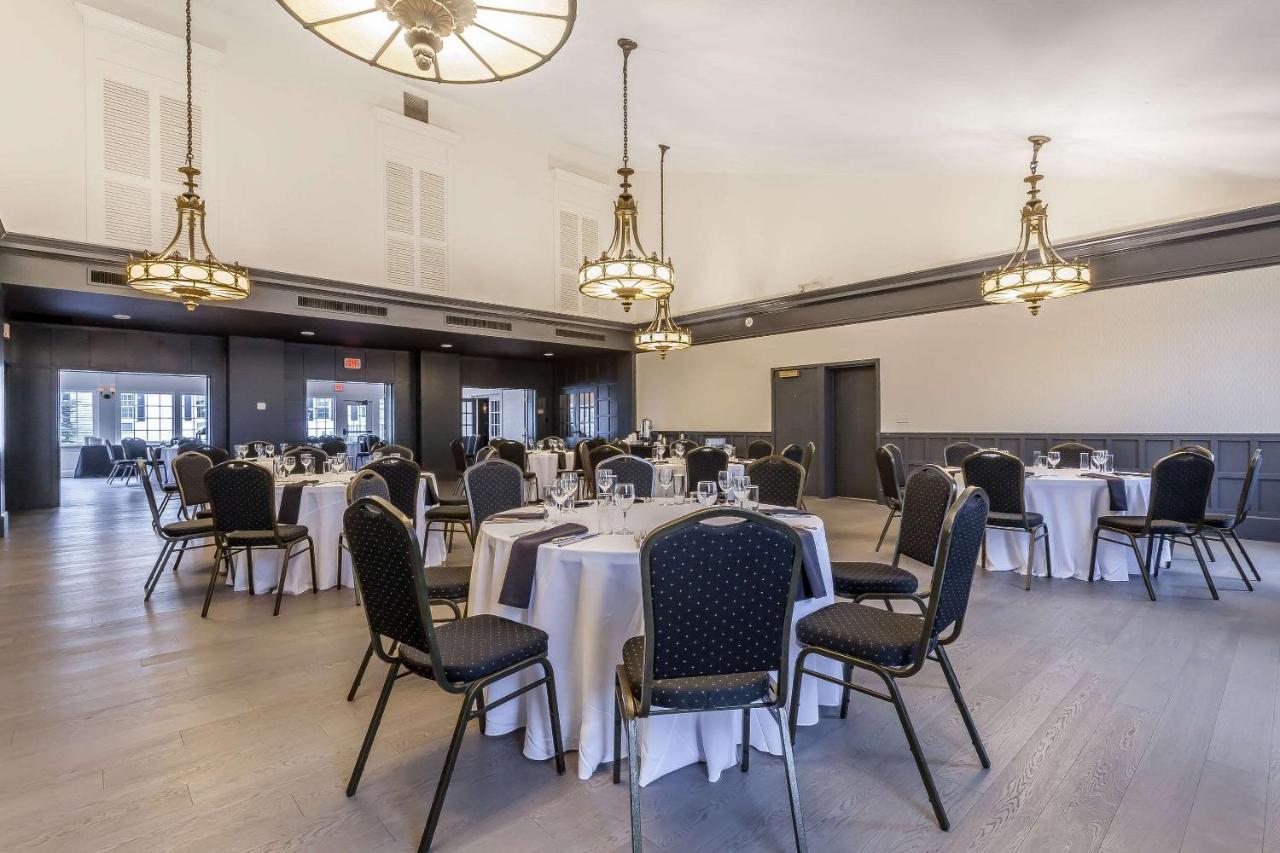 The Aurora Inn Hotel And Event Center Ngoại thất bức ảnh